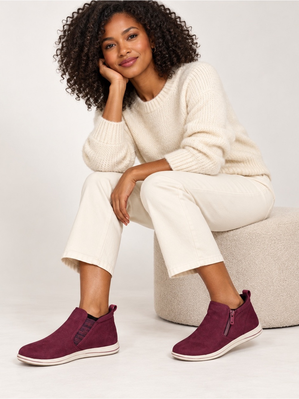 Clarks Cloudsteppers Breeze Clover ankle boot in a rhubarb/maroon. Size 8.5